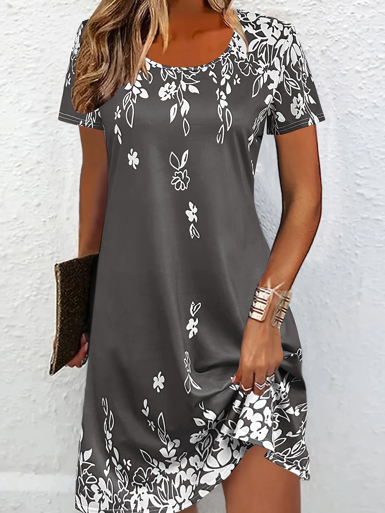 Geblümtes Vintage-Kleid